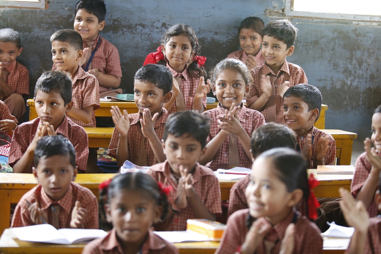happy children, education, akshaya patra-876541.jpg